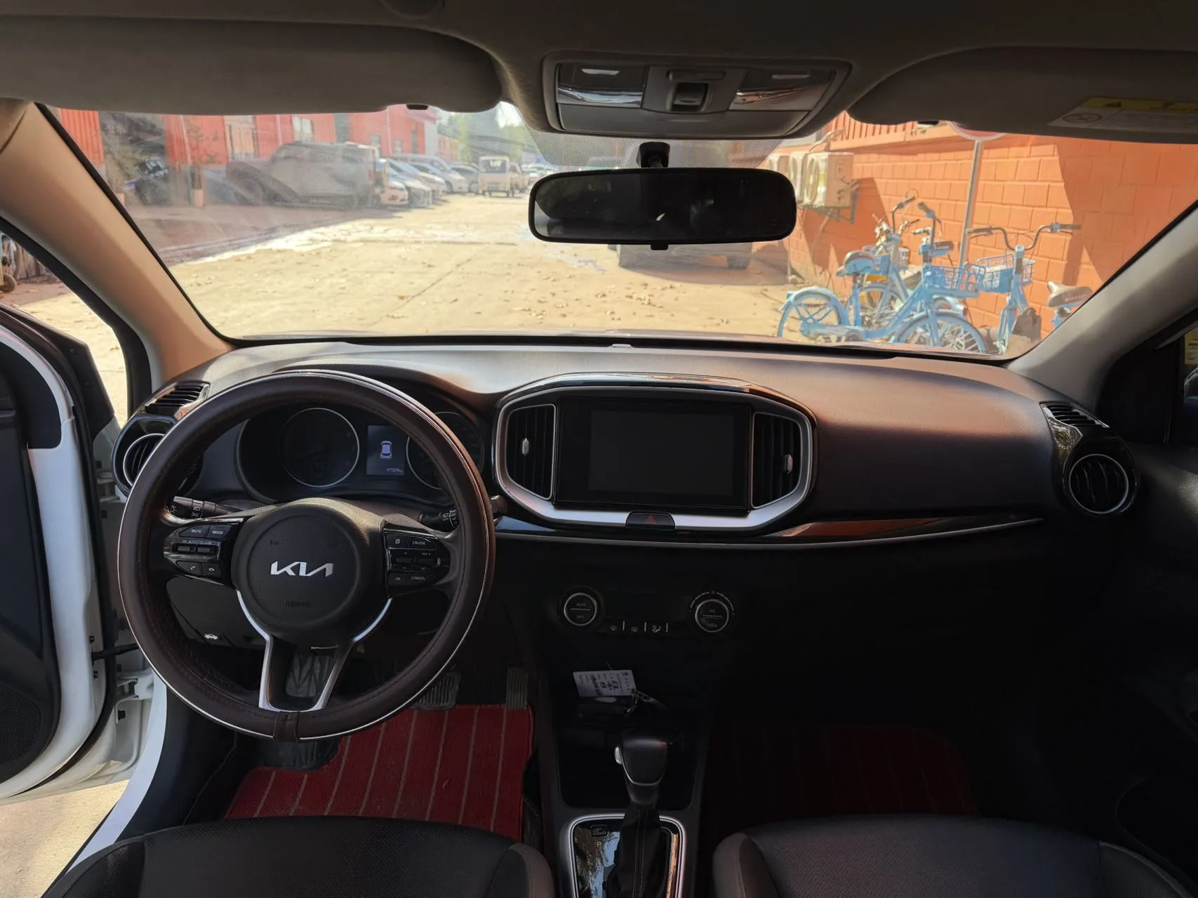 Kia KX1 1.4L CVT with sunroof