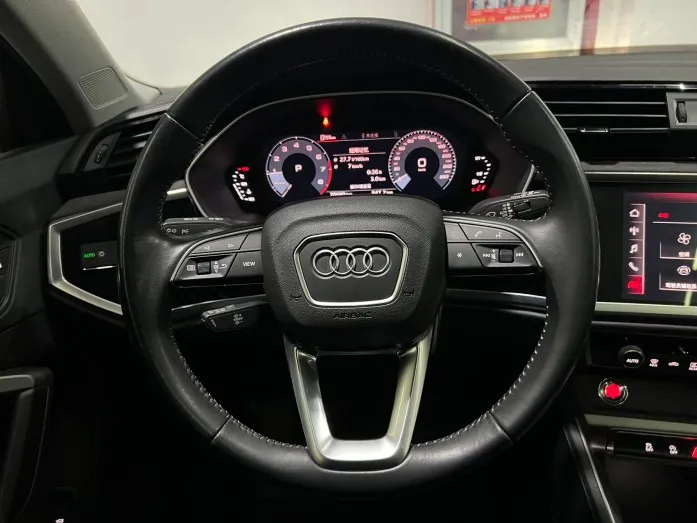Audi Q3 2021 35 TFSI Progressive Dynamic Edition