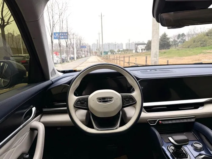 Geely 2022 Xingyue L Thor Hi-X 1.5T Hybrid Super Xun Automatic Transmission