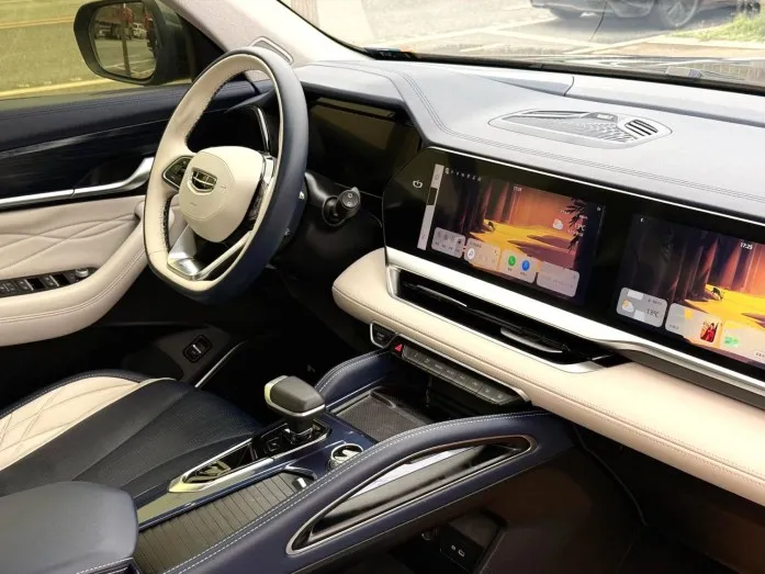 Geely 2022 Xingyue L Thor Hi-X 1.5T Hybrid Super Xun Automatic Transmission