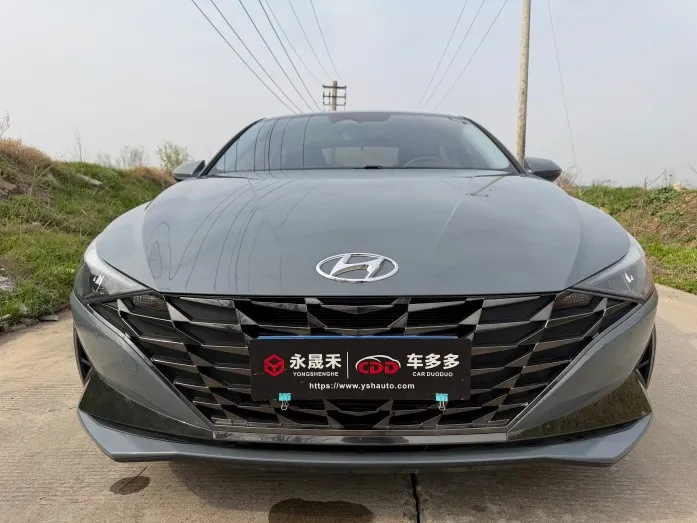 Hyundai Elantra 2022 1.5L CVT LUX Premium Edition