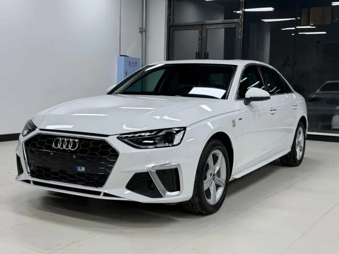 Audi A4L 2022 35 TFSI Fashion Dynamic Edition