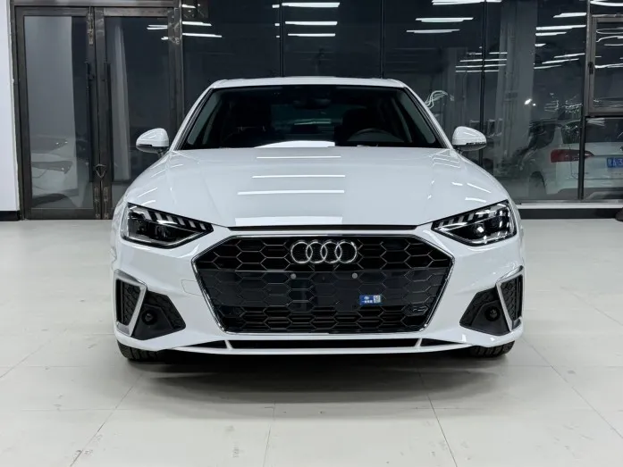 Audi A4L 2022 35 TFSI Fashion Dynamic Edition