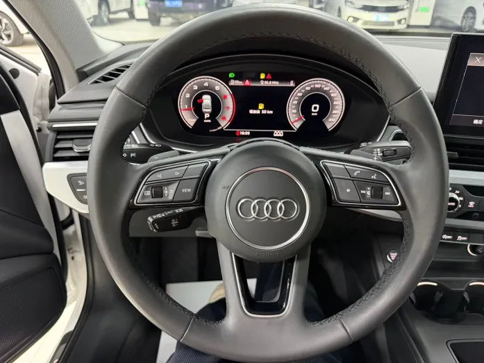 Audi A4L 2022 35 TFSI Fashion Dynamic Edition