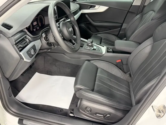 Audi A4L 2022 35 TFSI Fashion Dynamic Edition