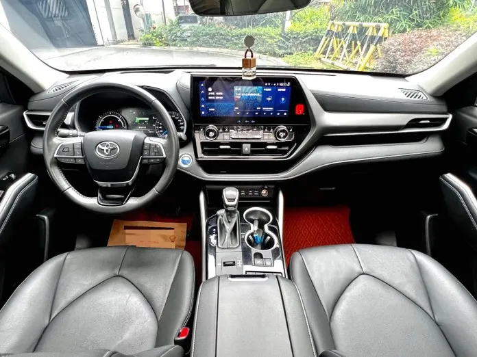 Toyota 2022 Highlander Hybrid 2.5L CVT 4WD Premium 7-seater