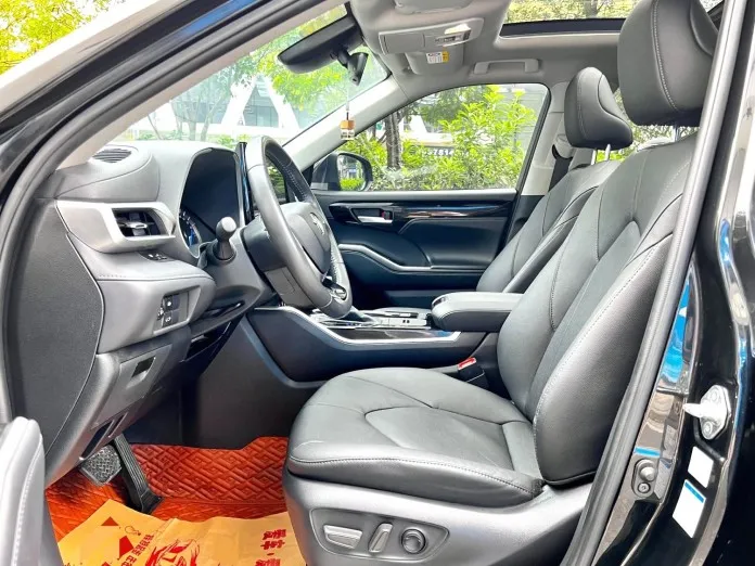 Toyota 2022 Highlander Hybrid 2.5L CVT 4WD Premium 7-seater