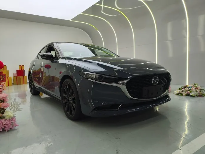 Mazda3 Axela 2022 2.0L Automatic Premium Obsidian Edition