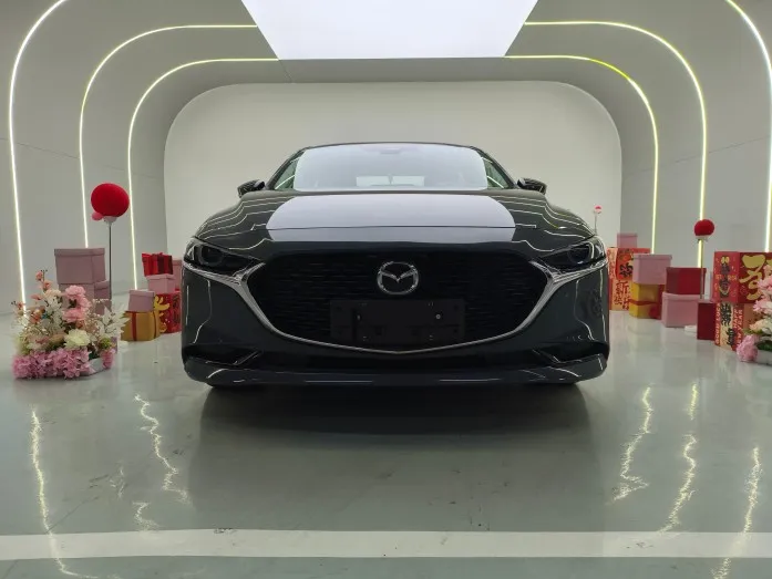 Mazda3 Axela 2022 2.0L Automatic Premium Obsidian Edition