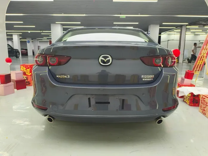 Mazda3 Axela 2022 2.0L Automatic Premium Obsidian Edition