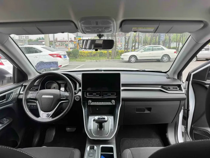 Haval M6 2023 PLUS 1.5T DCT Elite Intelligent Connectivity Edition