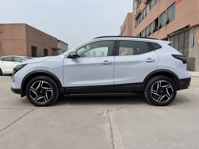 Nissan Qashqai 2025 Honor 2.0L CVT XV+ Leading