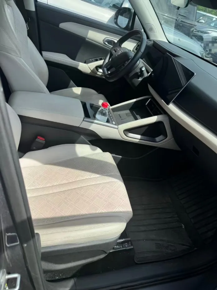 25 Smart Driving Edition Yuan Up