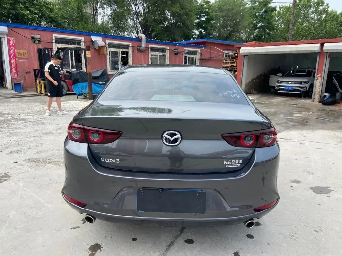 2022 Mazda3 Axela 2.0L Automatic Premium Edition