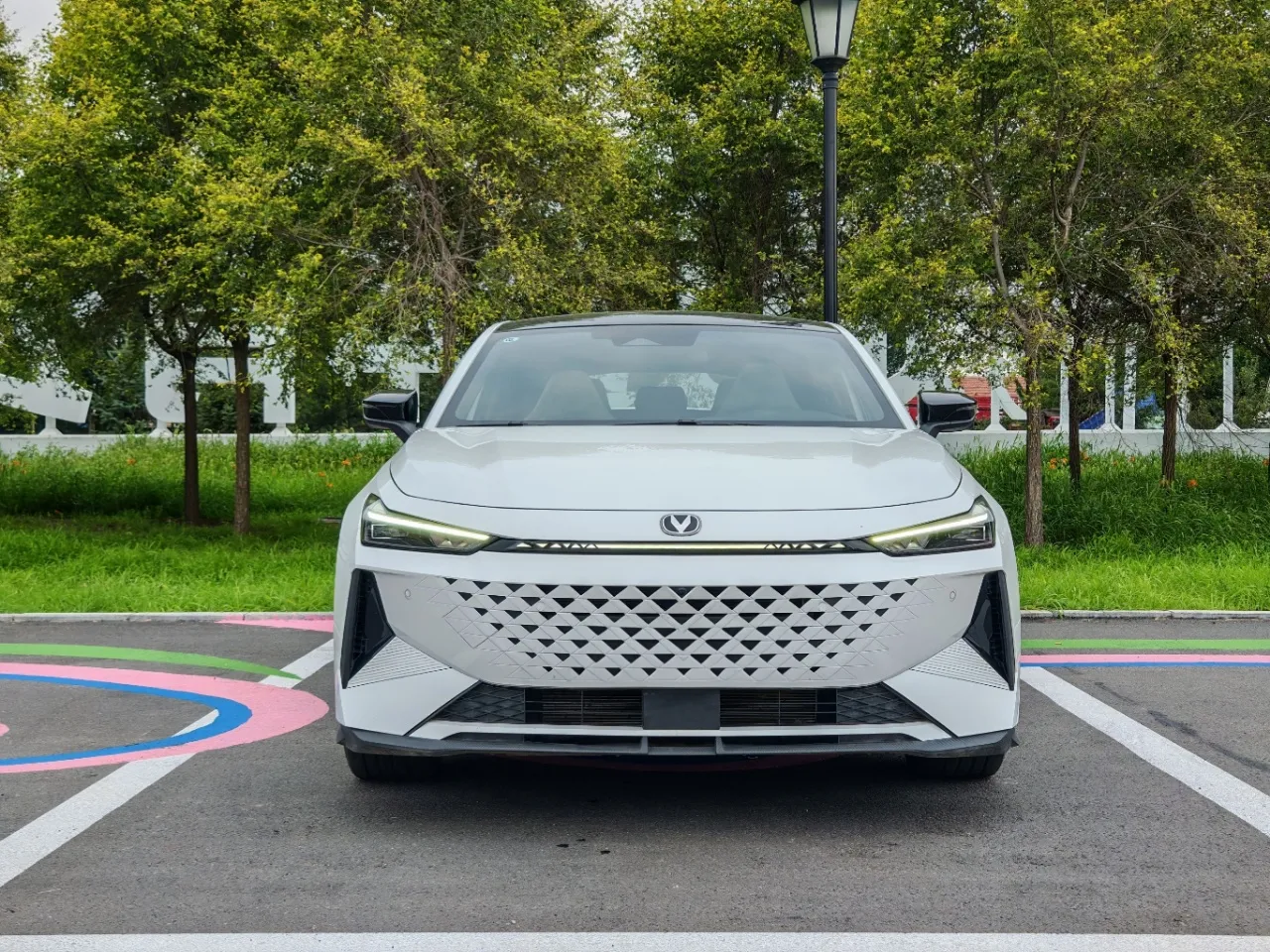 2024 Changan UNI-V Smart Electric iDD Blue Whale Smart Electric iDD 136km Smart Supreme Edition
