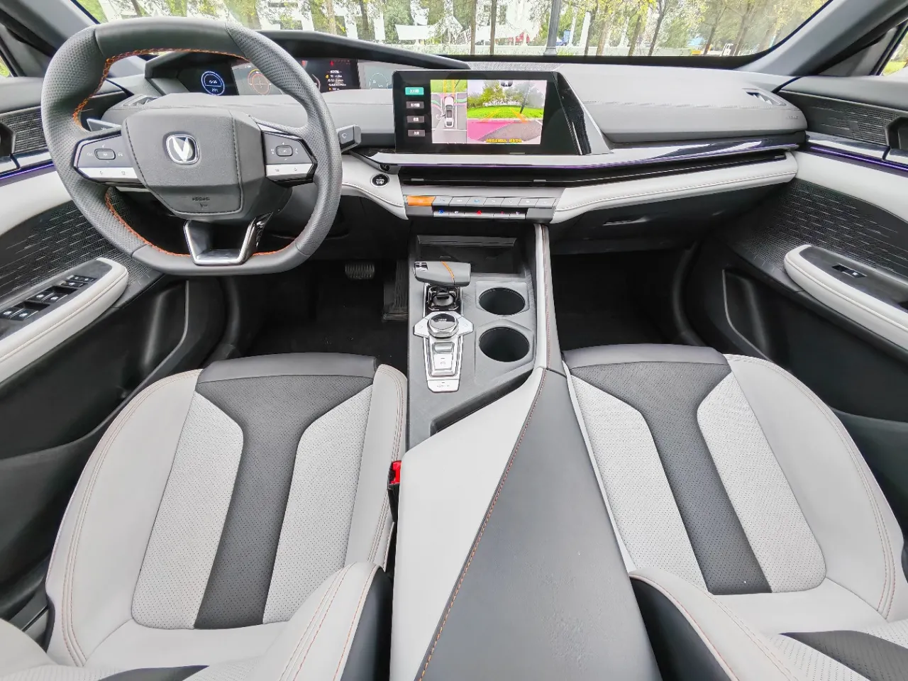 2024 Changan UNI-V Smart Electric iDD Blue Whale Smart Electric iDD 136km Smart Supreme Edition